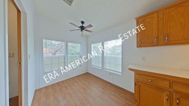 Building Photo - 189 Benjamin St