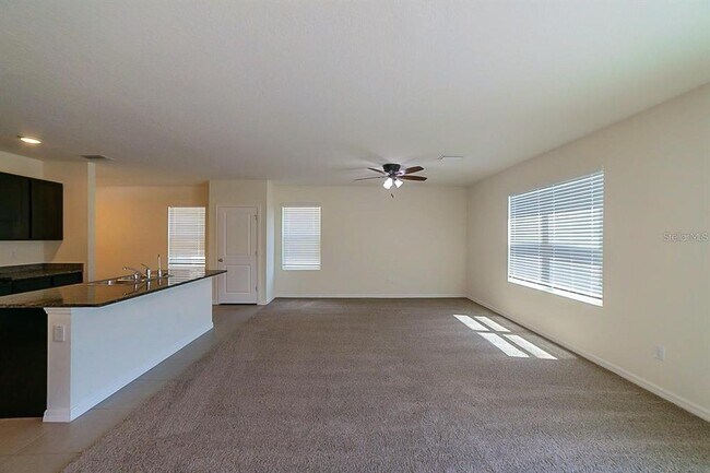 Building Photo - 7976 Pelican Reed Cir