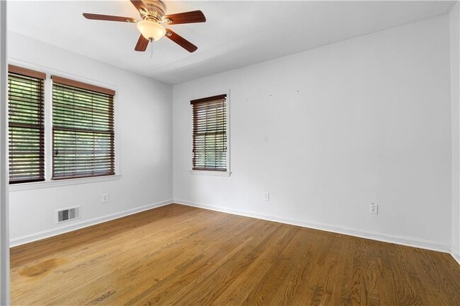 Building Photo - 2661 Fleur De Lis Pl