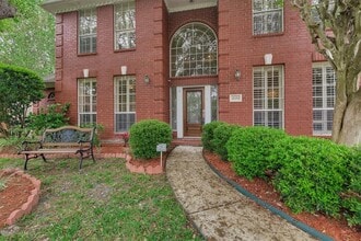 Building Photo - 14103 Heatherhill Pl