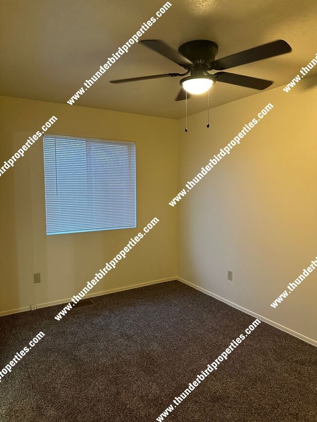 Building Photo - MOVE IN SPECIAL $250 off first months rent. Great NW home with large storage shed near the park.