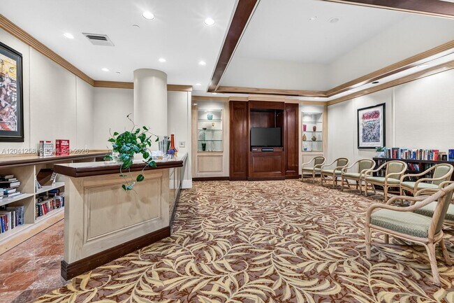 Building Photo - 16445 Collins Ave