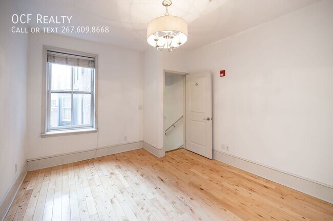 Building Photo - 1310 Spruce St