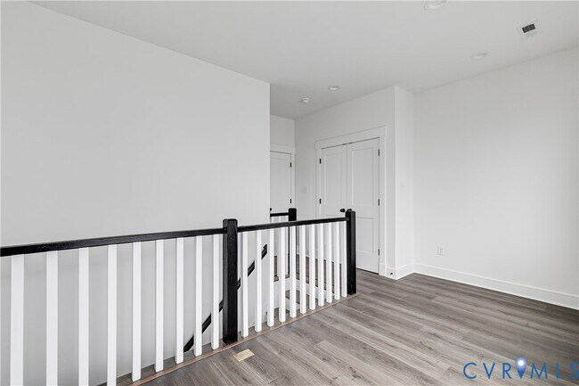 Building Photo - 1823 W Cary St