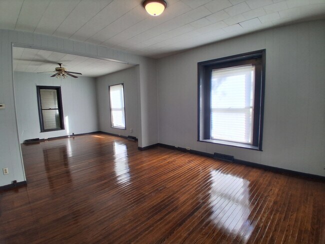 Building Photo - 35 Griffin-S