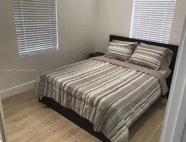 Building Photo - 500 NW 43rd Ct