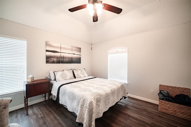 Building Photo - 5810 Misty Island Ct