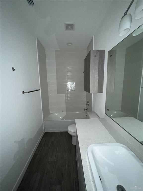 Building Photo - 16 West Dr