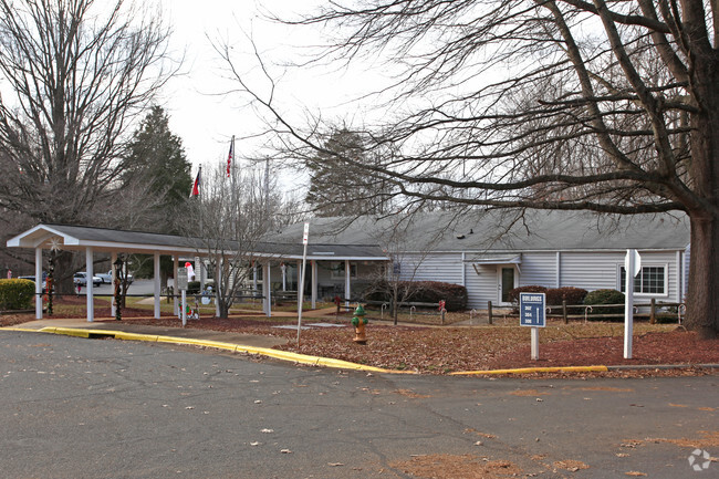 Building Photo - Country Village Apartments