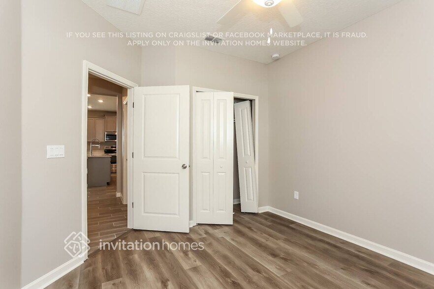 Building Photo - 9914 Lemon Grass Ln