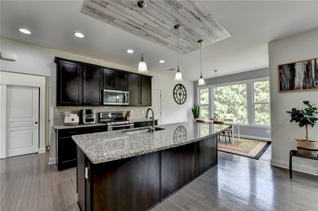 Building Photo - 1640 Primrose Park Rd