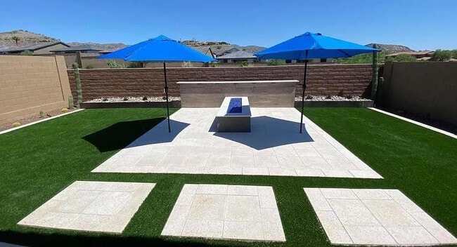 Building Photo - 820 E Ashurst Dr