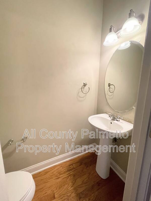 Building Photo - 3639 Bagley Dr