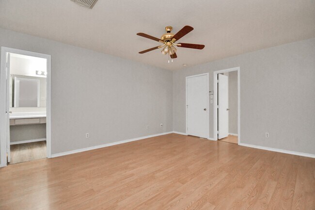 Building Photo - 3919 Rolling Springs Ln