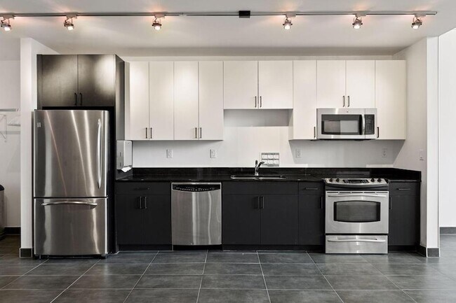 Building Photo - 401 N 2nd St