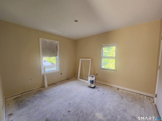 Building Photo - 60 Willington Ave