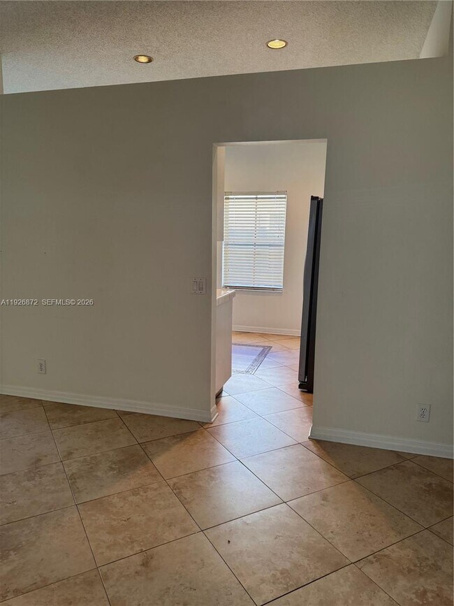 Building Photo - 815 Vista Meadows Dr