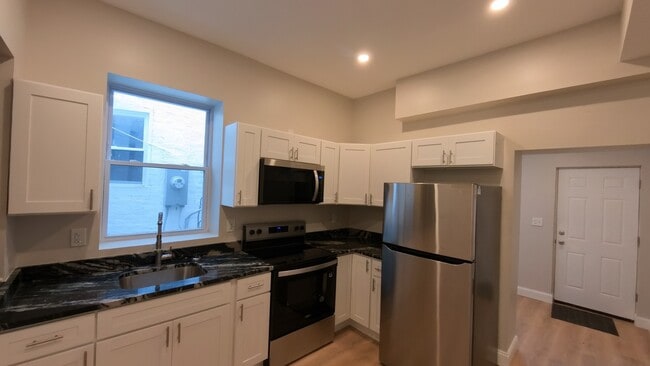 Building Photo - 4646 York Rd