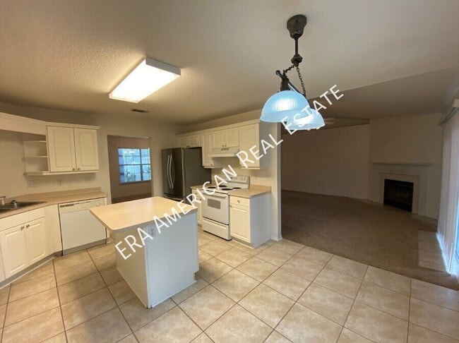 Building Photo - 4250 Shadow Ln
