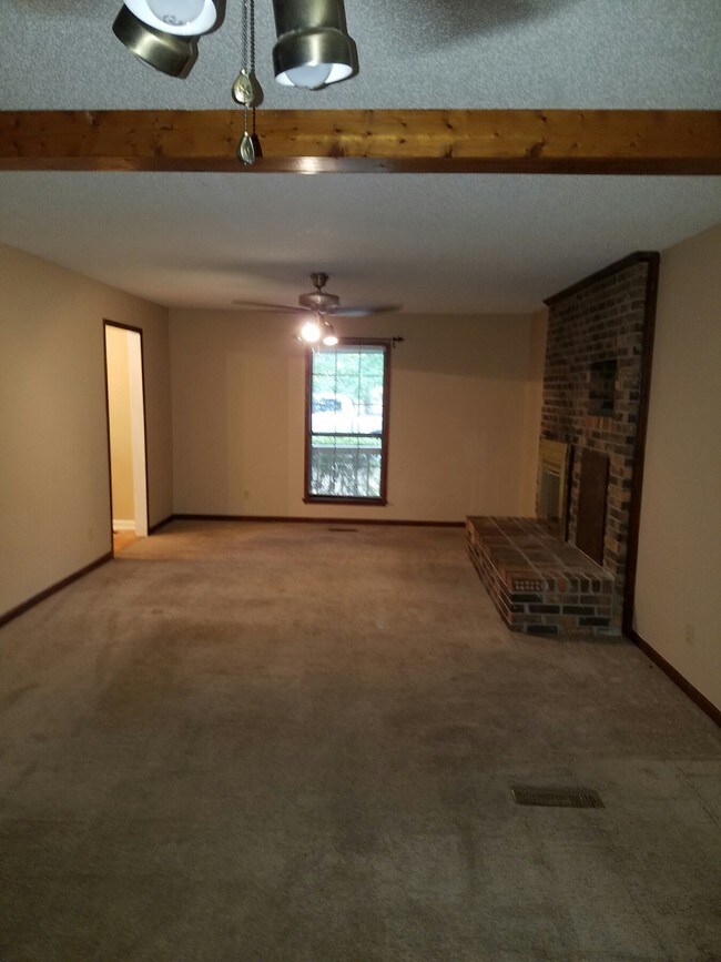 Building Photo - 107 Shannon Dr