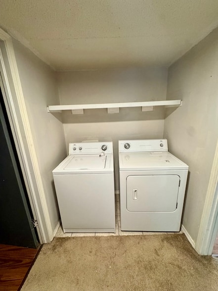 Building Photo - 280 S Hill Ave