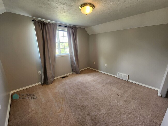 Building Photo - Spacious 4-Bedroom Home in Spokane Valley with Finished Basement & Fenced Yard