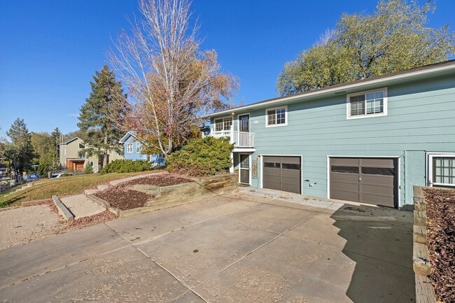 Building Photo - 2011 Woodburn St