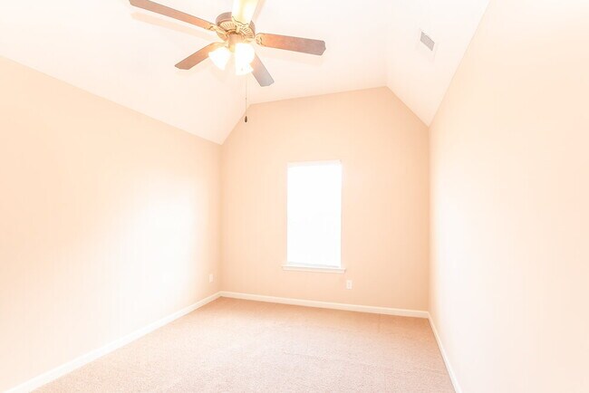 Building Photo - 2847 Flora Lee Dr