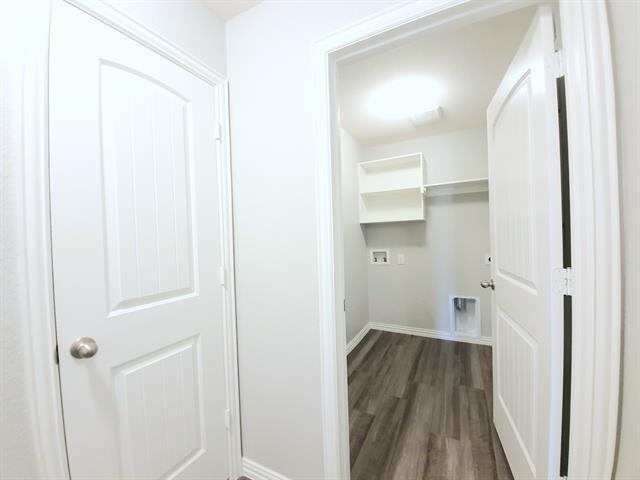 Building Photo - 822 Spruce Ln