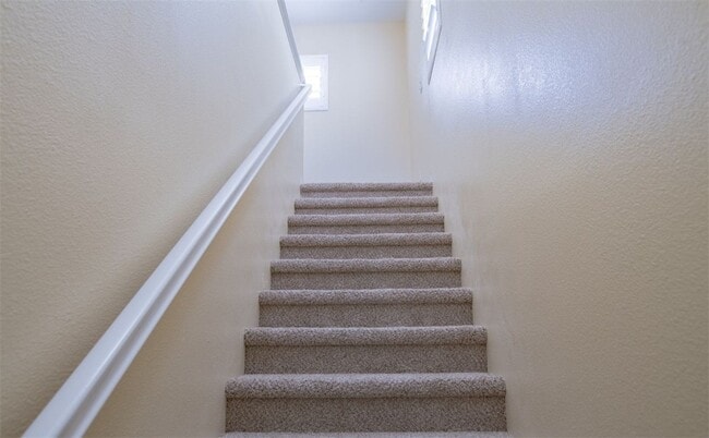 Building Photo - 4230 Vía Angelo