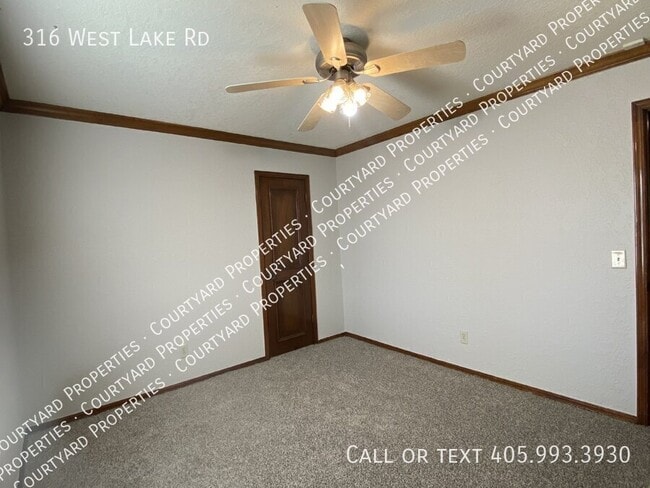 Building Photo - 316 W Lake Rd