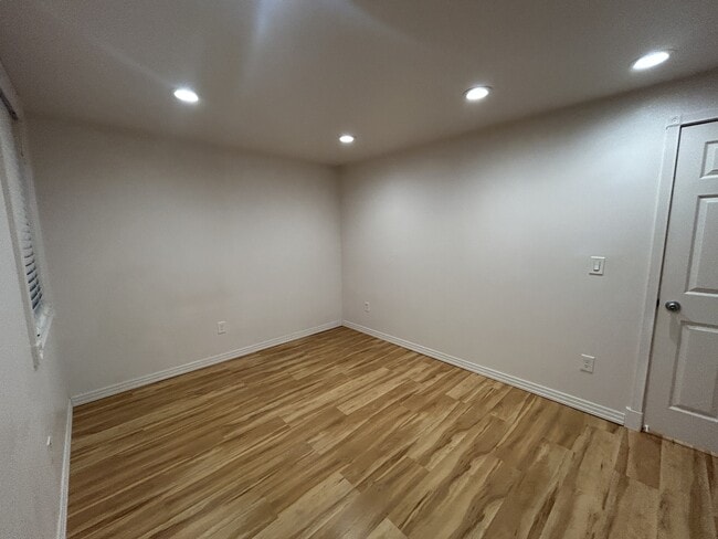 Building Photo - 4408 SE 36th Pl