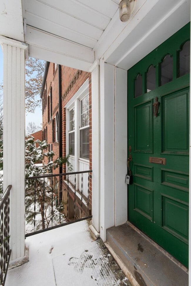 Building Photo - 7710 Brookline Terrace