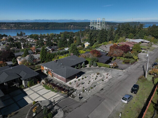 Building Photo - Spacious North Tacoma waterfront Unit with Million dollar Puget Sound Views