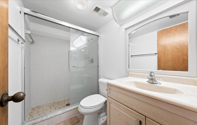 Two nice full bathrooms - 250 S Sykes Creek Pky