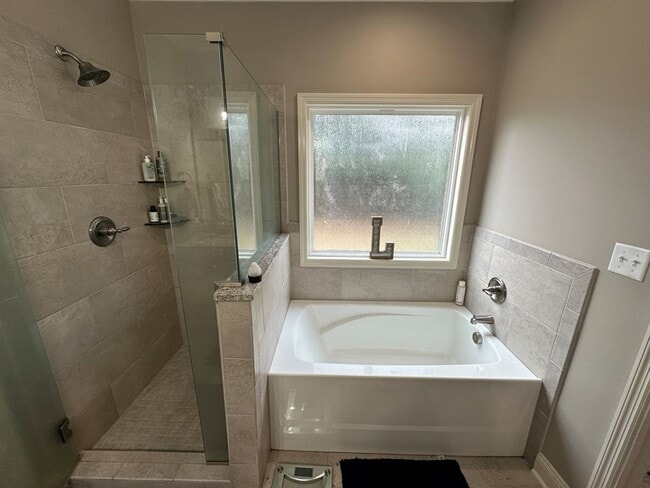 Building Photo - Charming 3-Bedroom Home Near Moody AFB with Modern Amenities and Fenced Backyard