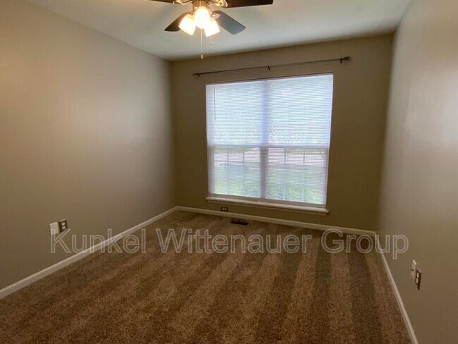 Building Photo - 2923 Harvest Meadow Dr