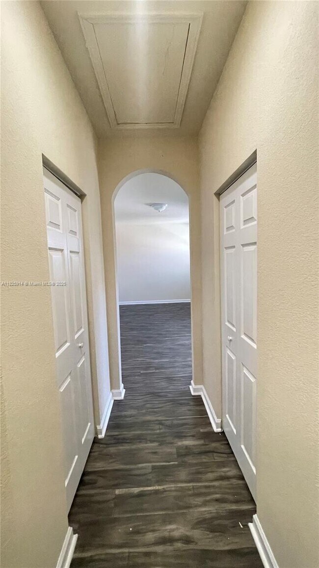 Building Photo - 9170 SW 171st Ct