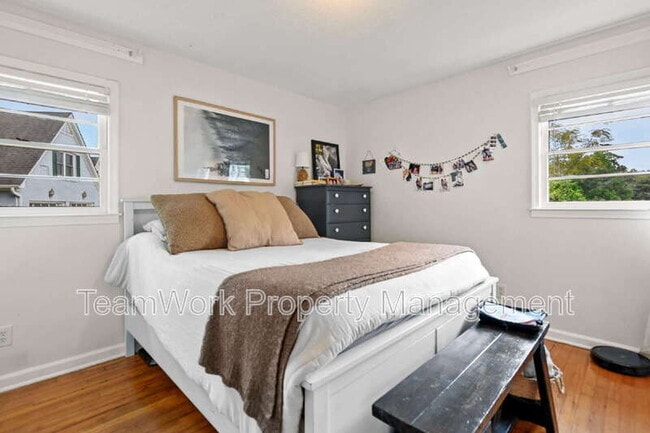 Building Photo - 137 Ravenell St