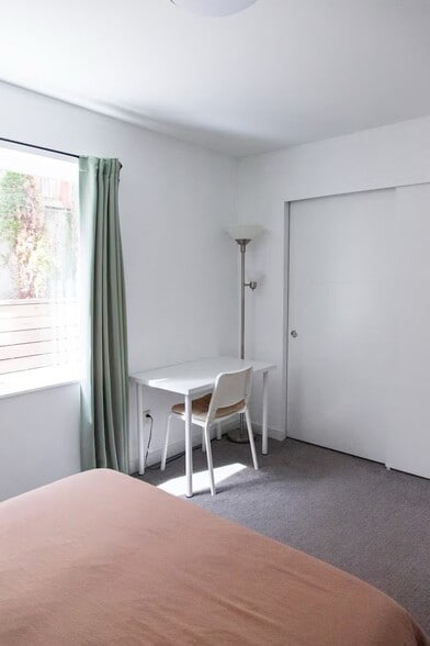 Building Photo - Fully Furnished Home in Green Lake Area!!!