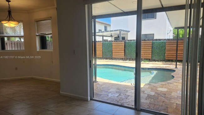 Building Photo - 25309 SW 118 Ct