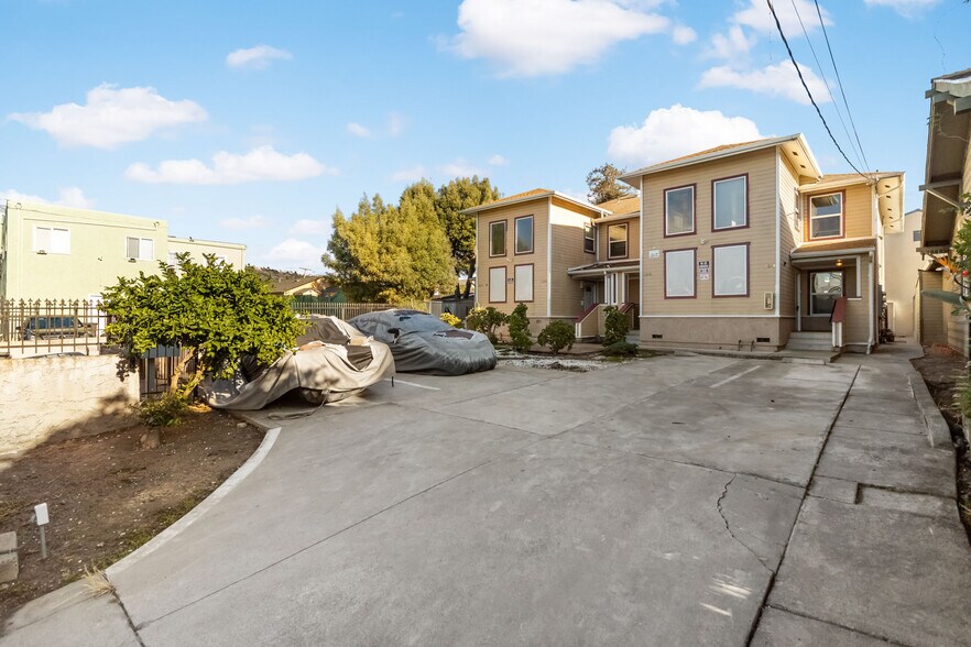 Building Photo - 2644 62nd Ave