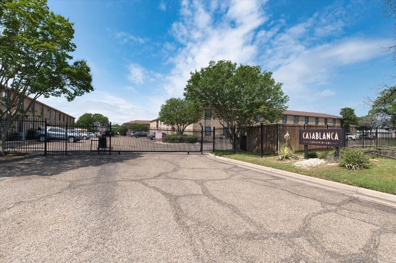 Building Photo - 1421 S 12th St