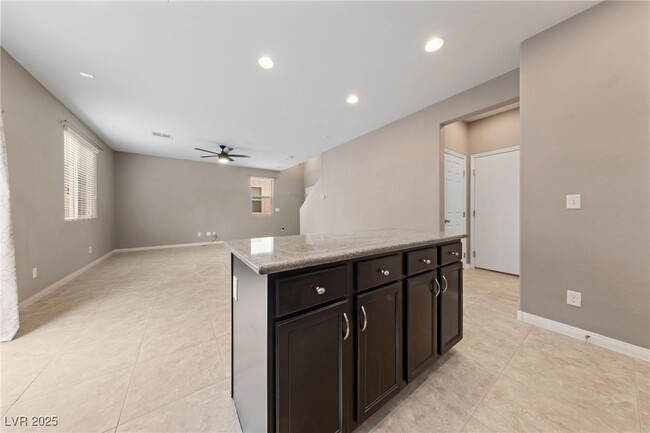Building Photo - 10966 Sardinia Sands Dr