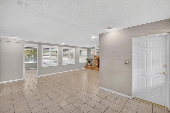 Building Photo - 3107 S Emerson St