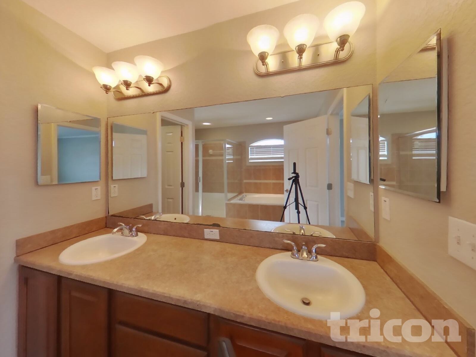Building Photo - 3256 Enclave Blvd