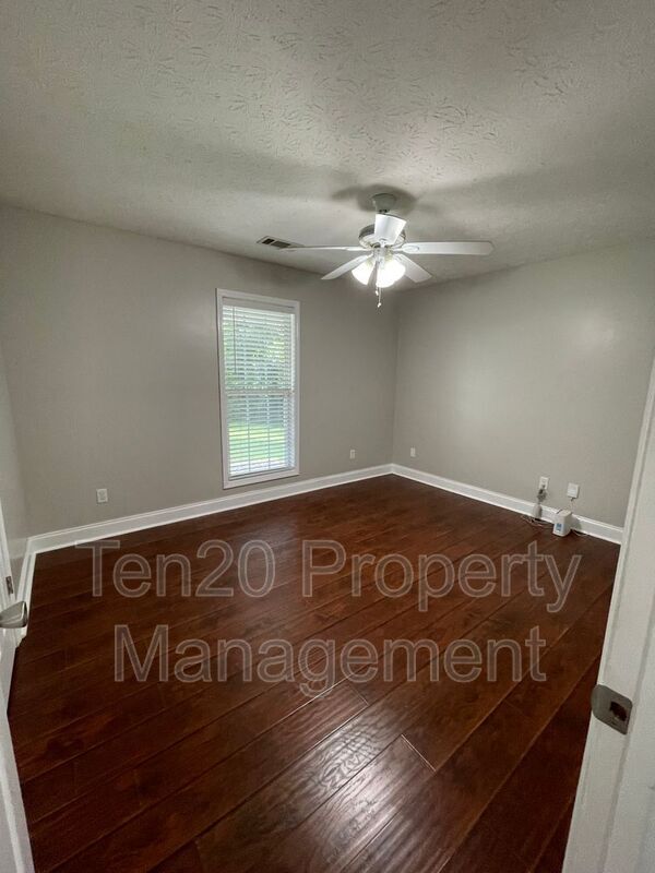 Building Photo - 4508 Auburn Rd