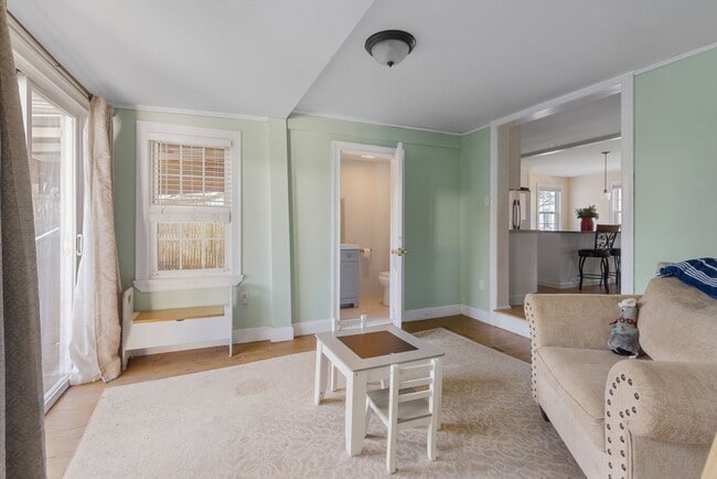 Building Photo - 20 Brae Rd