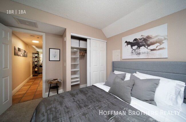 Building Photo - 229 16th St