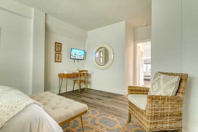 Building Photo - 1508 103rd St